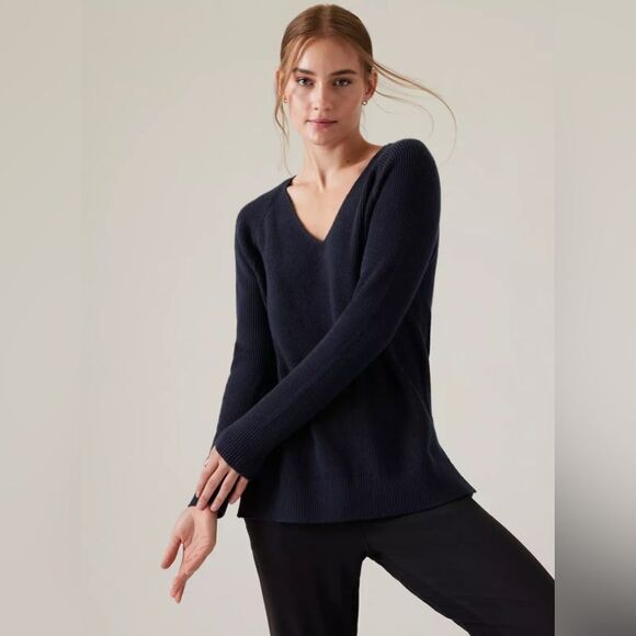 NWT Athleta Hanover V Neck Sweater.Navy XL